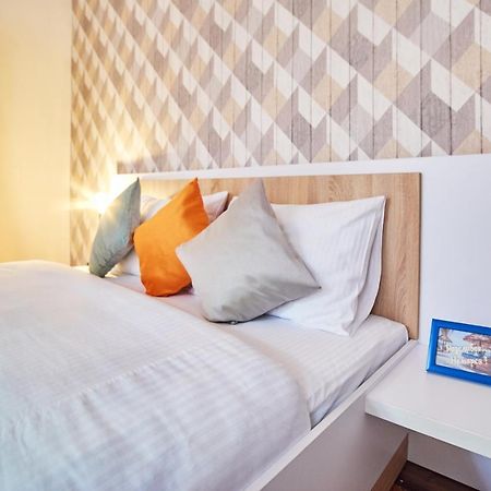 Comfort Apartments In Center Львов Экстерьер фото