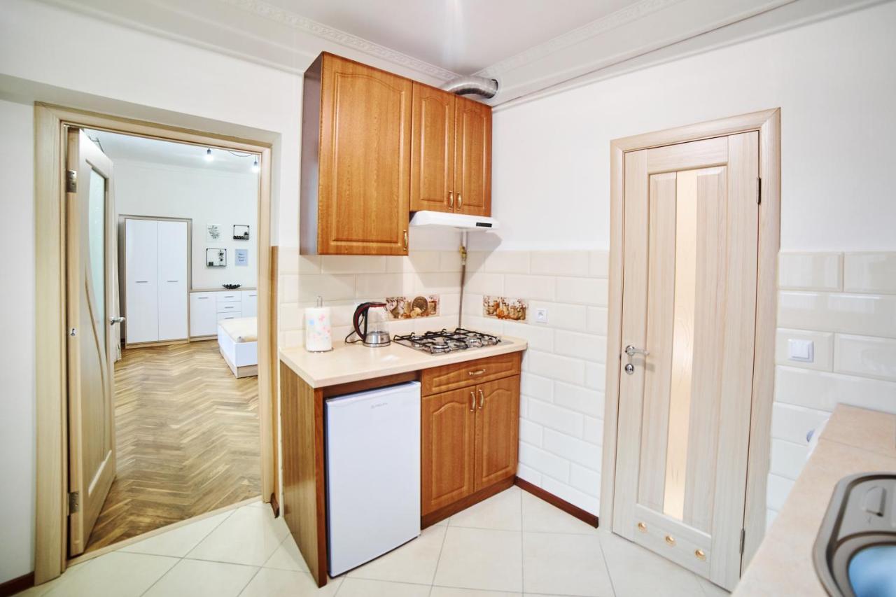 Comfort Apartments In Center Львов Экстерьер фото