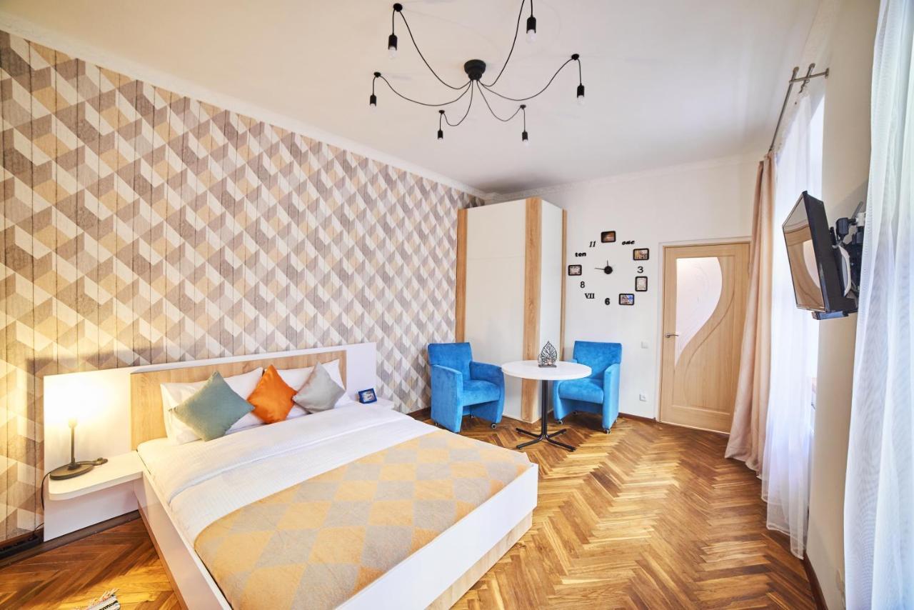 Comfort Apartments In Center Львов Экстерьер фото